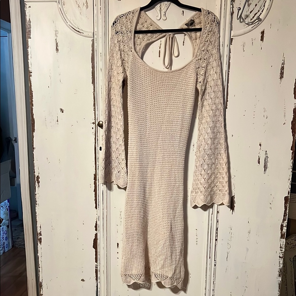 4SI3NNA Cream Tan Bell Sleeve Sheath Dress - Picture 4 of 14
